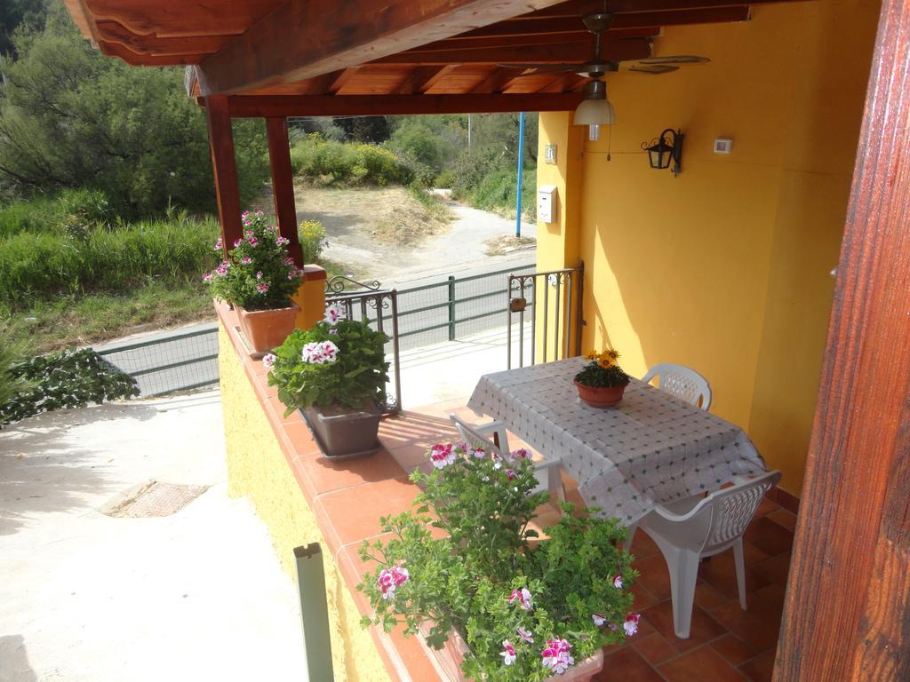 Baciati Dal Sole Apartment Porto Empedocle Phòng bức ảnh