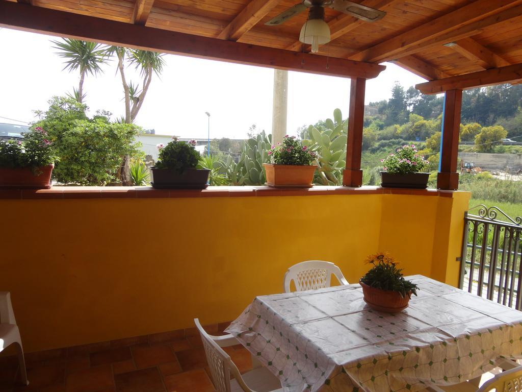 Baciati Dal Sole Apartment Porto Empedocle Phòng bức ảnh